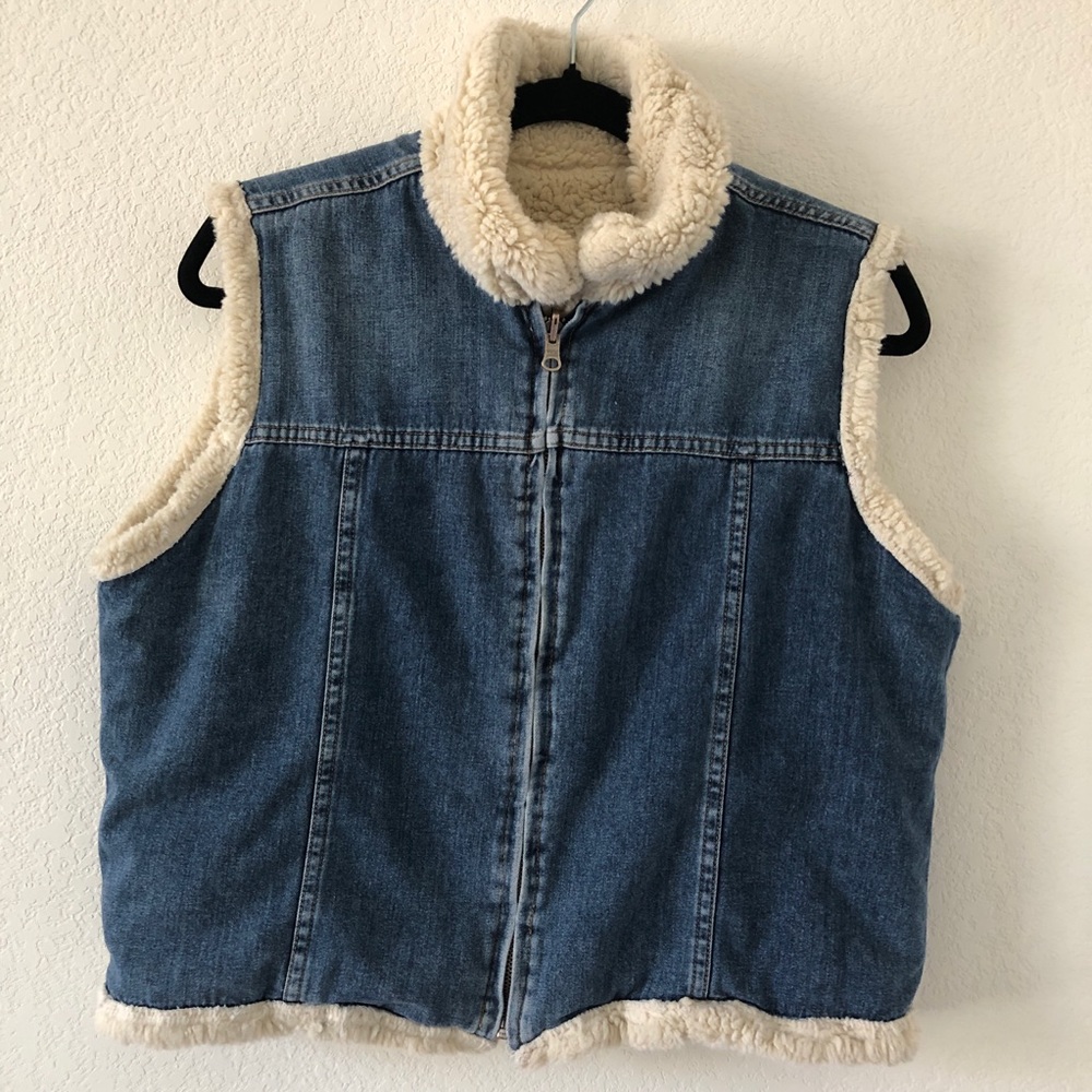 TRUE GRIT REVERSIBLE VINTAGE DENIM VEST